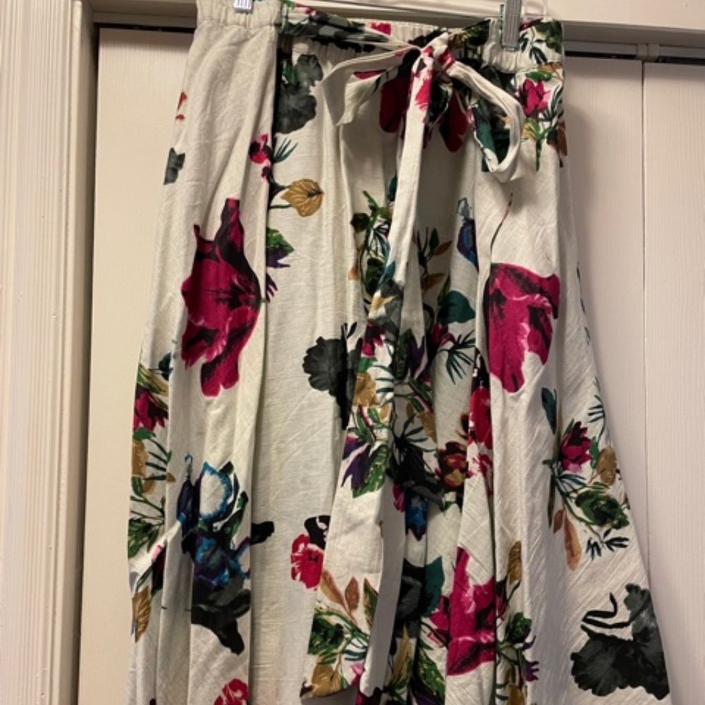 Cream skirt with beautiful flowers